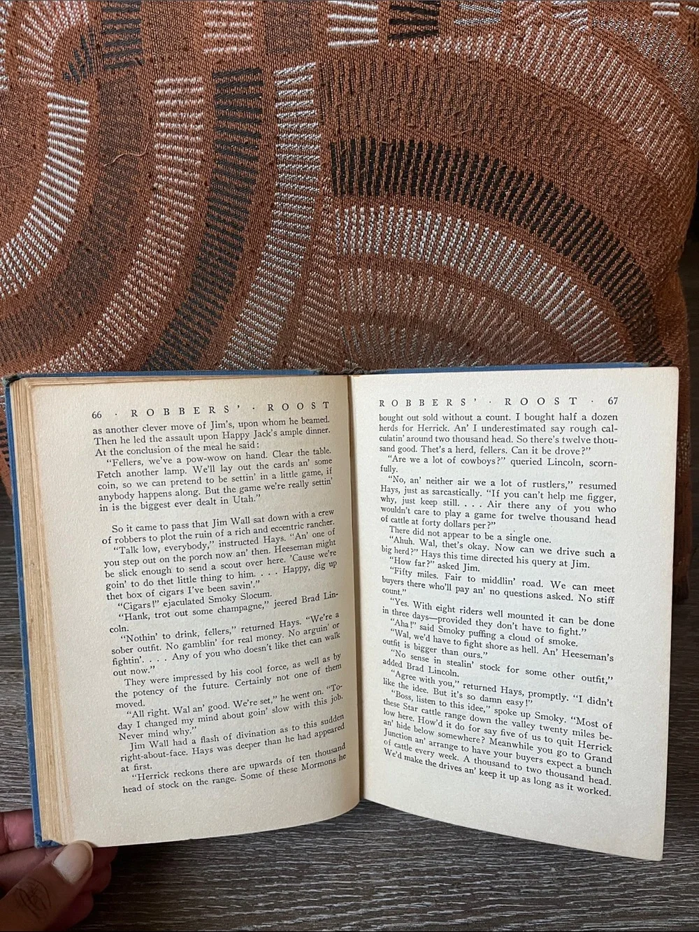 Robbers' Roost by Zane Grey 1930